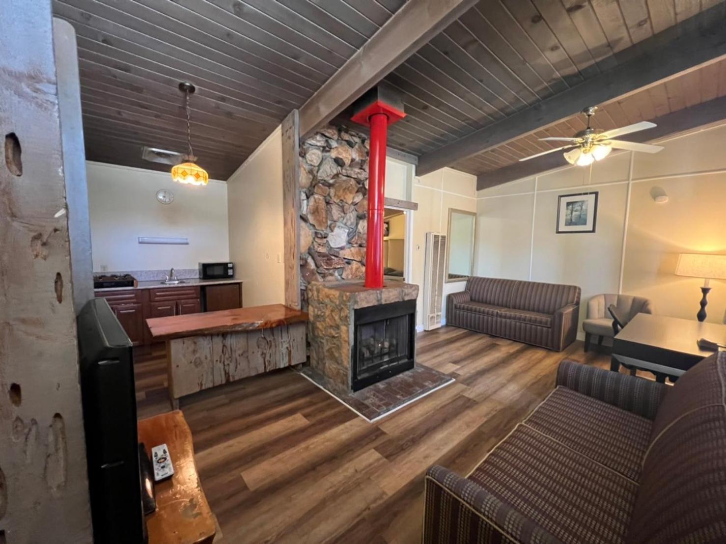 Omeo Suites Big Bear Біг-Бер-Лейк Номер фото