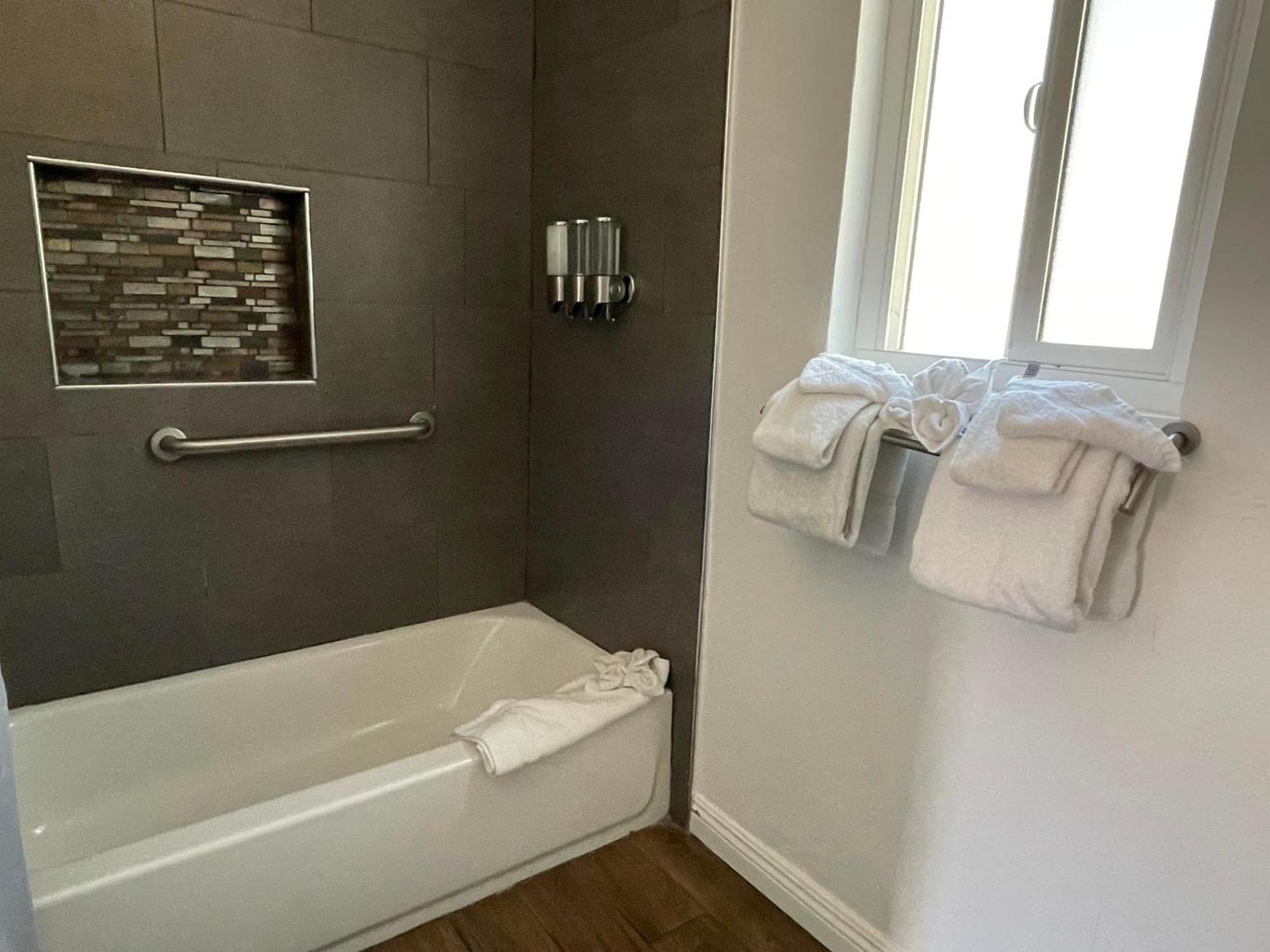 Omeo Suites Big Bear Біг-Бер-Лейк Екстер'єр фото