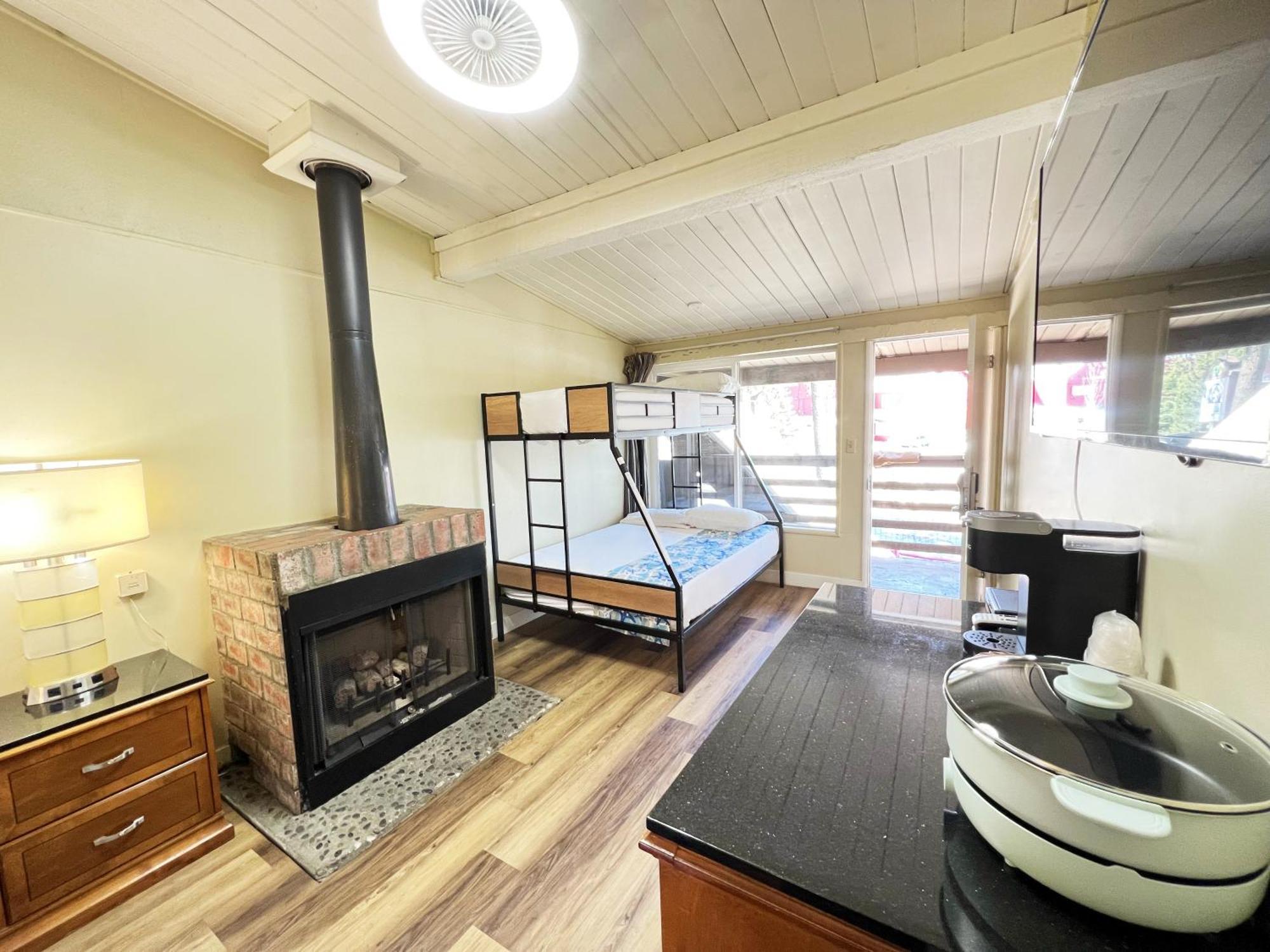 Omeo Suites Big Bear Біг-Бер-Лейк Номер фото